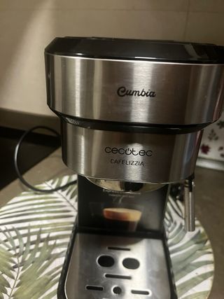 Cafetera Cecotec Cafelizzia Steel 2000 