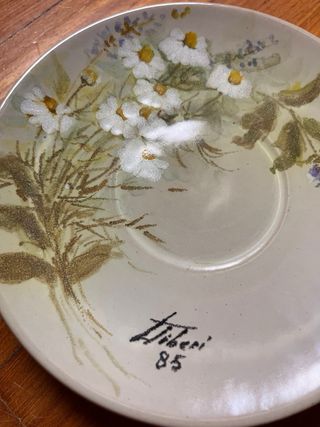 Piatto decorato a mano 1985