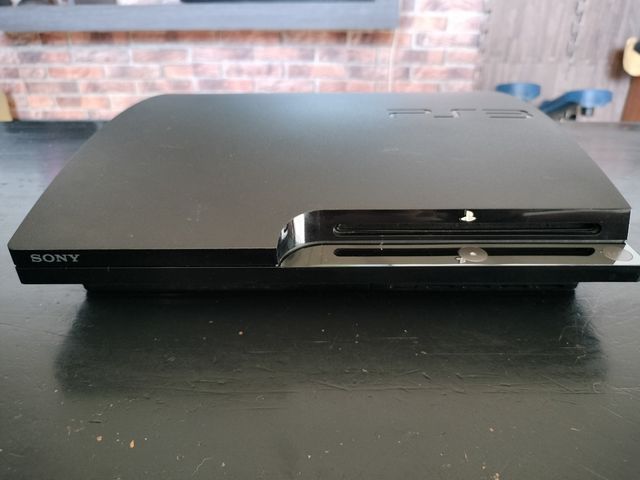 Consola Sony PS3 Slim Negra