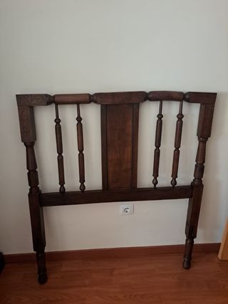 Dos cabeceros de madera (iguales los dos)