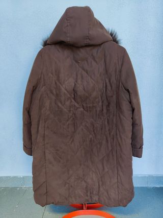 Cappotto trapuntato marrone con cappuccio