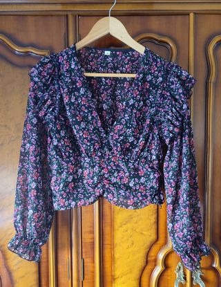 Blusa floral manga larga