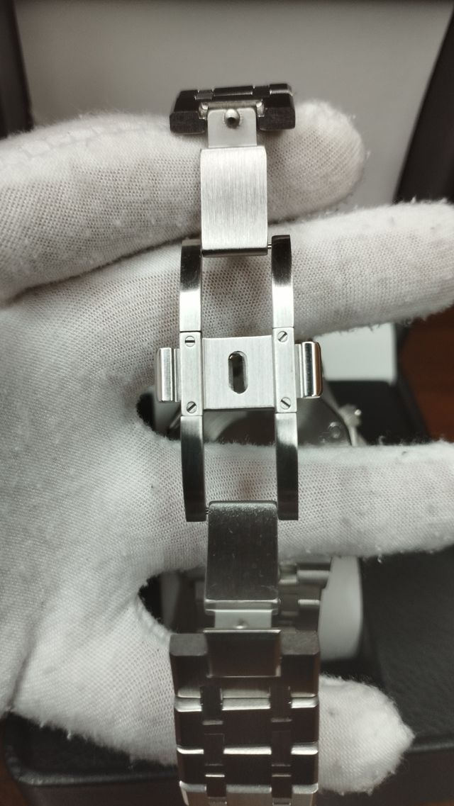 Reloj Seiko Mod Royal-Oak Chronograph Blanco Negro