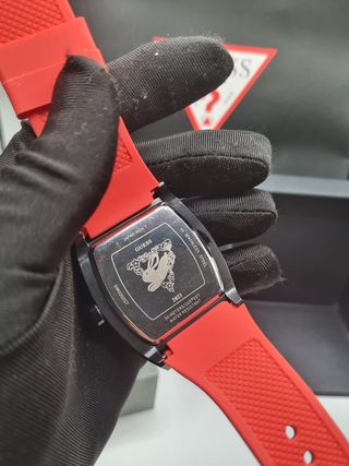 Reloj Guess Negro y Rojo