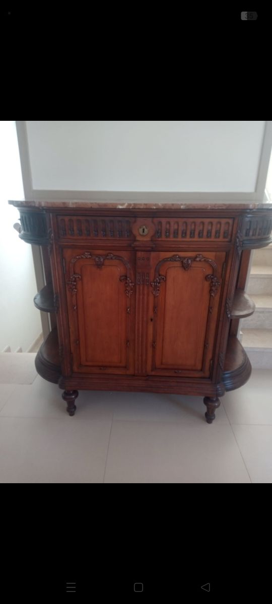 Aparador Caoba y Mármol antigüedad 3 Siglos .