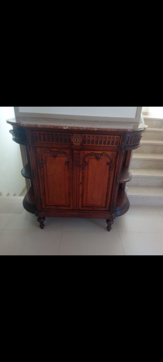 Aparador Caoba y Mármol antigüedad 3 Siglos .