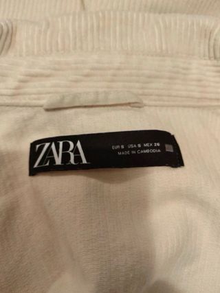 Sobrecamisa Zara pana beige bolsillo