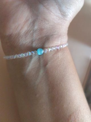Pulsera de cuentas azul y blanco