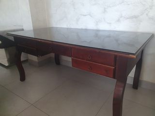 Tavolo rettangolare piano cristallo temperato