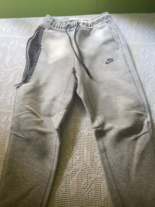 Pack Pantalón Nike Tech Gris y Cargo