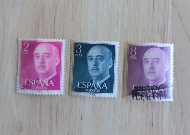 Pack de sellos España 2, 3 y 8 Pesetas Franco.