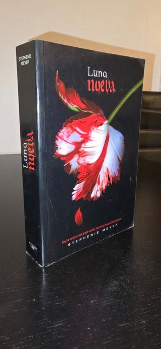 Luna nueva (Saga Crepúsculo 2)