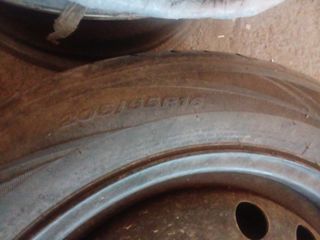 Llantas Kia con tapacubos en 16