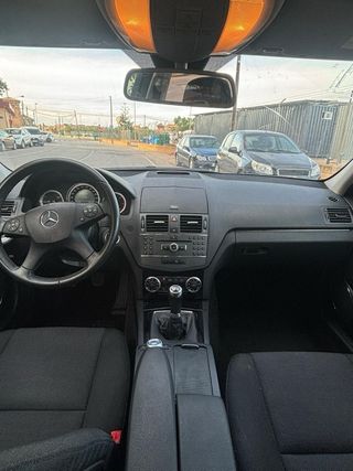 Mercedes-Benz Clase C200 2010 77.000km