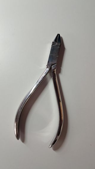 Alicates Mestra Aderer 2 puntas prótesis dental.