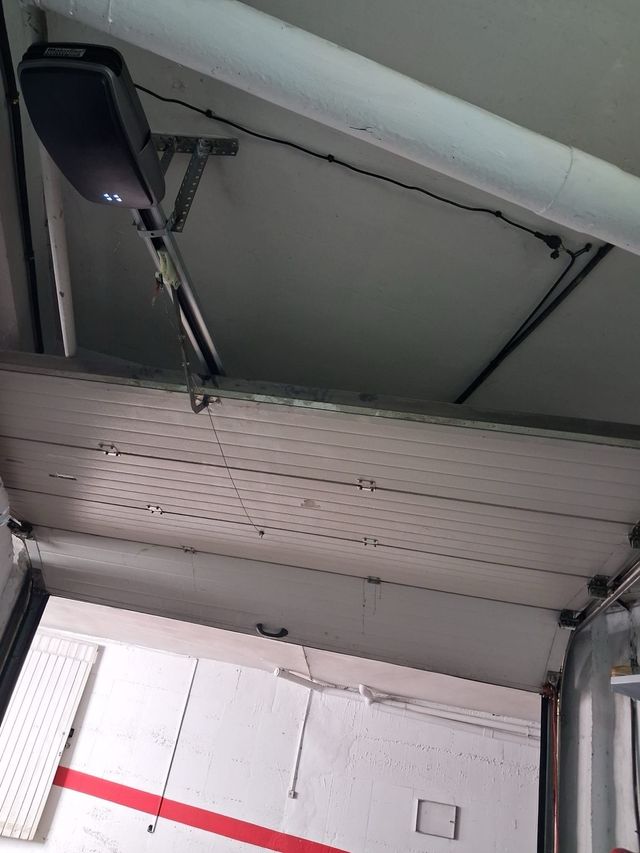 Puerta de garaje completa