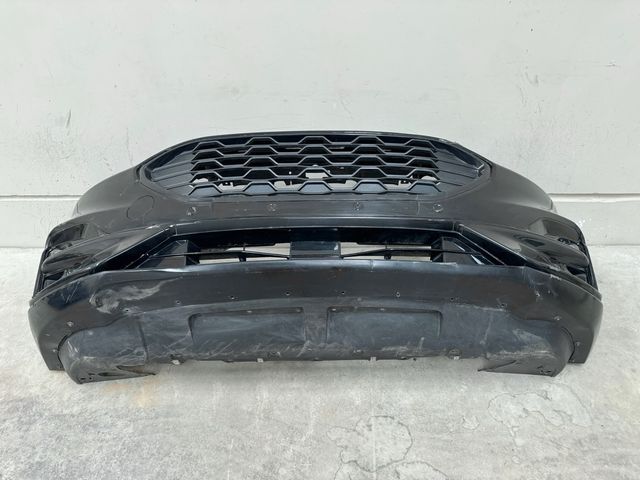 Defensa Kuga ST Line 2022