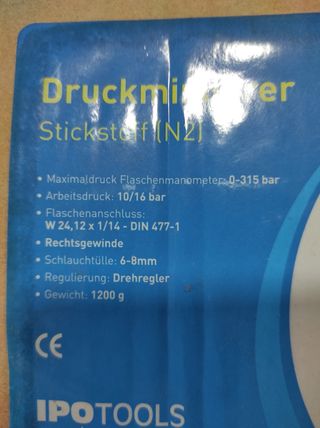 Regulador de presión manómetros gas. No negociable
