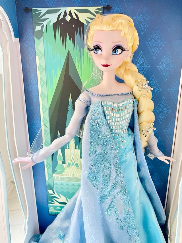 Muñeca Elsa Disney Edición Limitada Frozen.