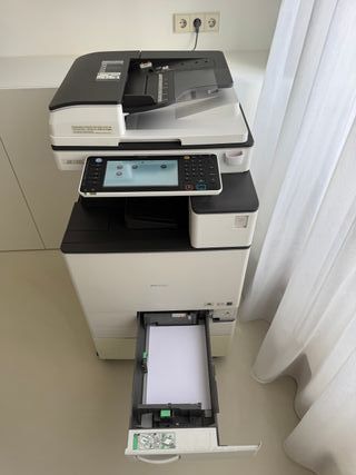 Ricoh MP C3503 Copiadora, Impresora y Escáner