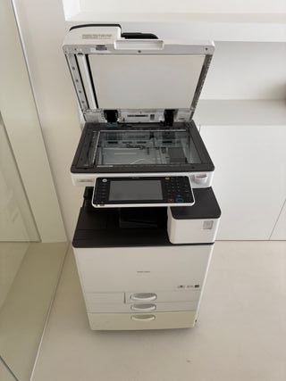 Ricoh MP C3503 Copiadora, Impresora y Escáner