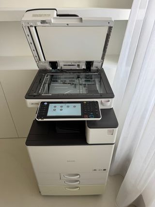 Ricoh MP C3503 Copiadora, Impresora y Escáner