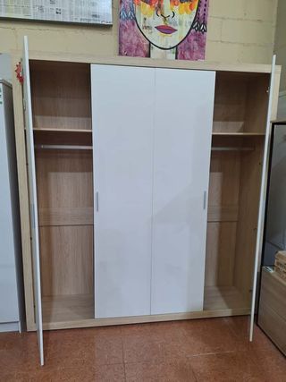 Armario Kiara 4 Puertas 210x195.5cm