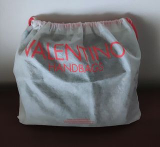 Borsa Mario Valentino nera dettagli oro