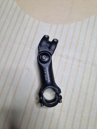 Potencia de bicicleta negra