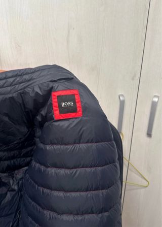 Chaqueta Hugo Boss Roja Talla XXL talla pequeña