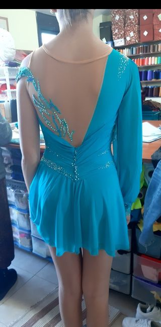 Vestido patinaje artístico azul turquesa. 15-16 