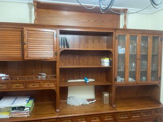 Mueble de salón antiguo de madera