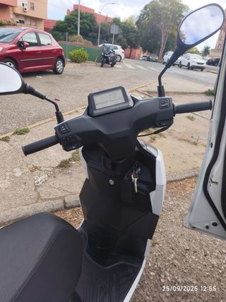Peugeot Tweet 125cc 2024