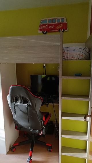 Litera alta con escritorio y armario