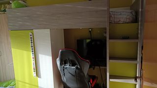 Litera alta con escritorio y armario