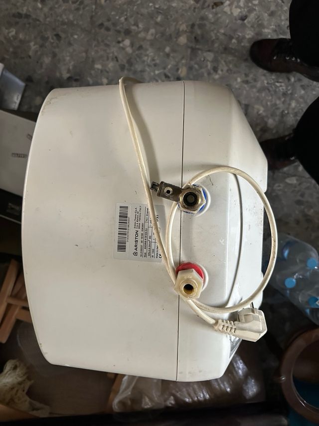 Termo Eléctrico Agua Piso 1 Persona