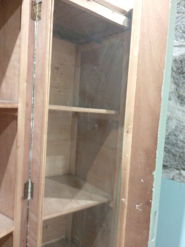 Armario antiguo restaurado madera