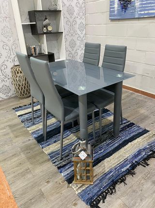 Mesa comedor 110x70cm con 4 sillas
