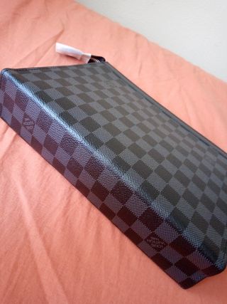 Bolsito Louis Vuitton Damier Graphite