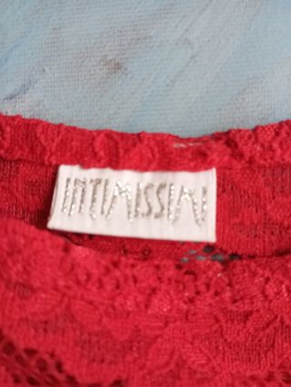 Canotta in pizzo rosso