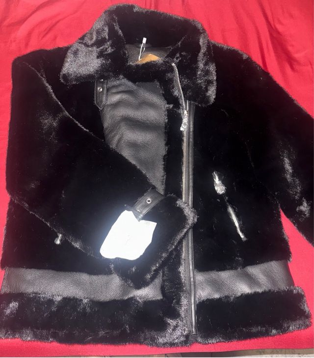 Giacca chic in finta pelliccia nera