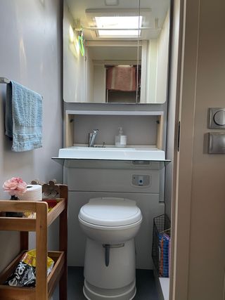 Caravana Adria Adora 673PK como nueva y con extras
