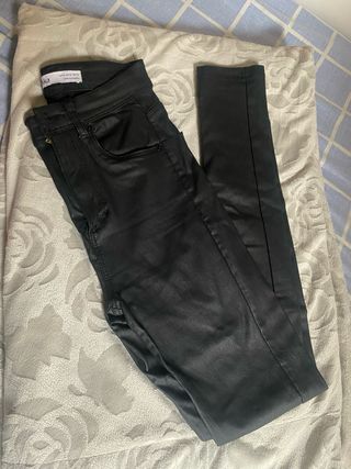 Pantalón de Cuero Negro