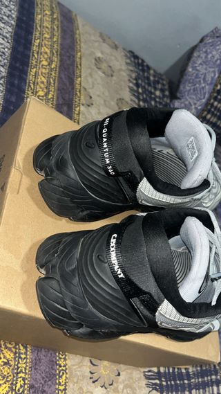 Zapatillas CP Company grises y negras