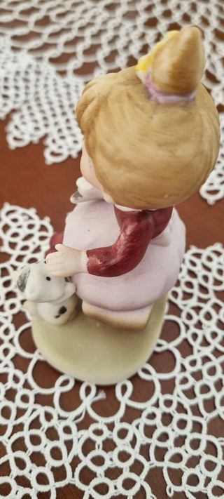 Bambola Capodimonte con gattini