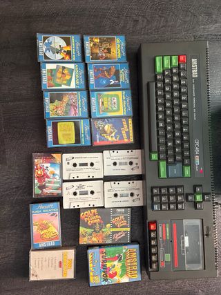 Ordenador Amstrad CPC 464 y juegos de cassette