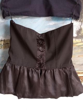 Top nero elegante con fiocco