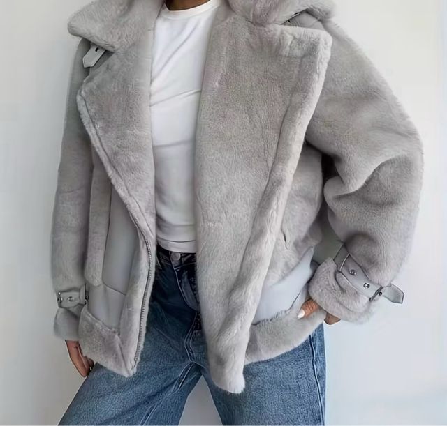Giacca chic in finta pelliccia grigio