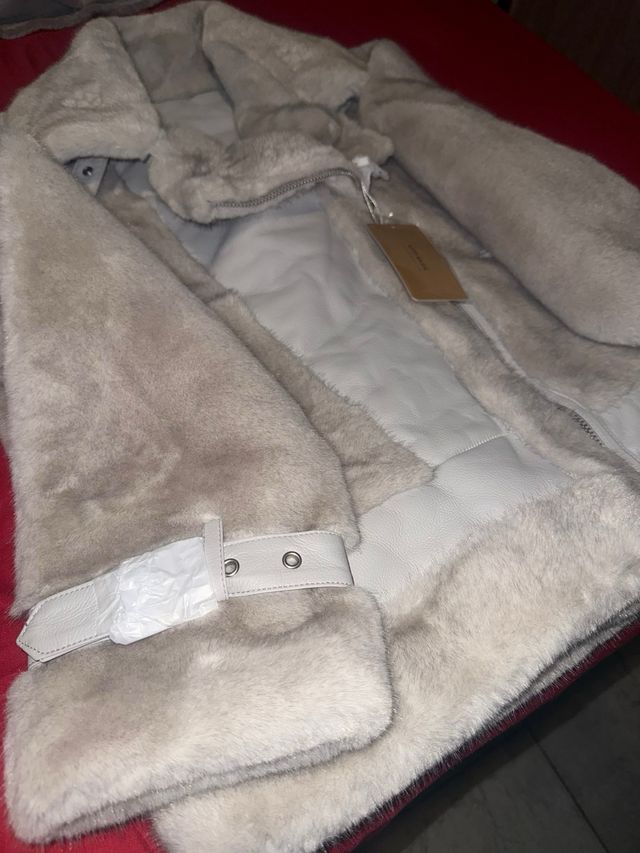 Giacca chic in finta pelliccia grigio