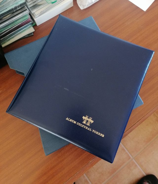 ESPAÑA MNH** ETICHETTE IN ALBUM 2009 e 2010 (2 ANNI)